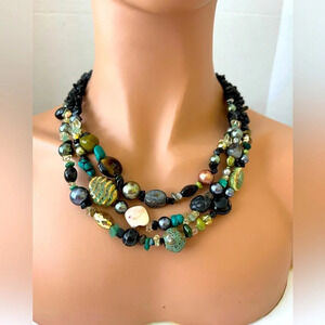 Stunning 3 strand vintage necklace.  Colorful real stone necklace.  Very vintage